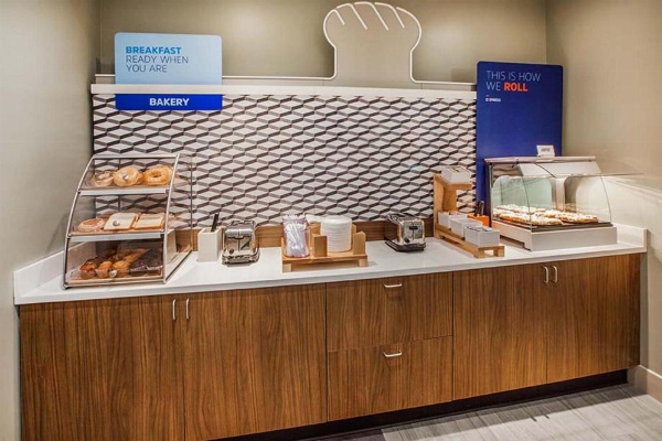 Holiday Inn Express Knoxville-Strawberry Plains, an IHG Hotel image 24