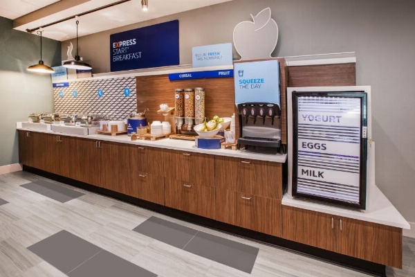Holiday Inn Express Knoxville-Strawberry Plains, an IHG Hotel image 25